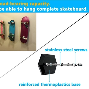 Supporto da parete per skateboard con base rinforzata e viti in acciaio inossidabile