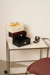 Organisateur en acrylique à trois tiroirs avec poignées en perles pour bijoux