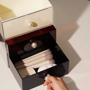 Organisateur maquillage acrylique 3 niveaux avec poignées perles en crème rouge noir
