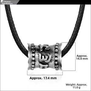 Détail du pendentif mantra en acier titane vintage avec dimensions et poids précis