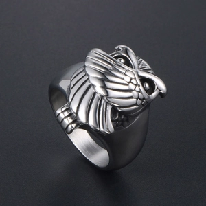 Bague chouette vintage en acier inoxydable avec relief détaillé et fini argent