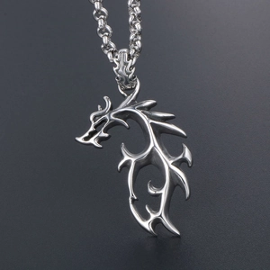 Pendentif dragon en acier inoxydable argenté avec design tribal et chaîne robuste