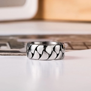 Mens hollow chain link ring in silver titanium steel with textured scale pattern band