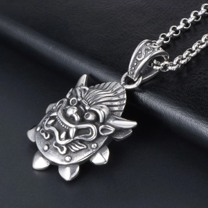Gothic dragon head pendant necklace in silver stainless steel for men's vintage style