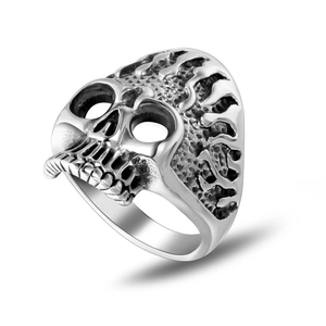 Men's punk stainless steel skull ring with realistic carvings and flame texture design