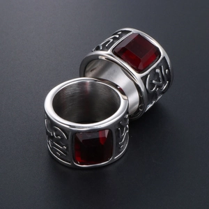 Retro titanium steel ring with red square gemstone and embossed vintage patterns