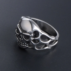 Gothic skull ring for men in silver steel with hollow flame patterns and punk style