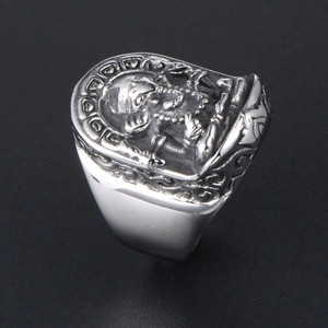 Vintage titanium steel skull ring for men with punk relief carving on black surface