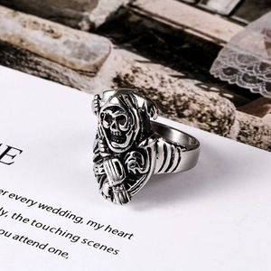 Gothic punk skull ring in vintage silver finish for men, stainless steel reaper design