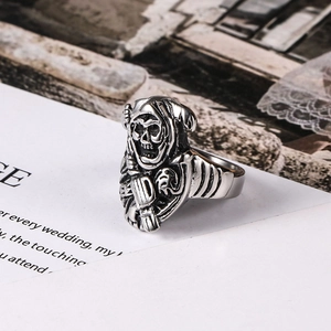 Gothic punk skull ring for men in retro silver stainless steel with death carving