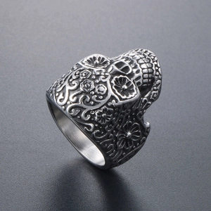 Vintage gothic vampire skull ring in punk style made of carved stainless steel