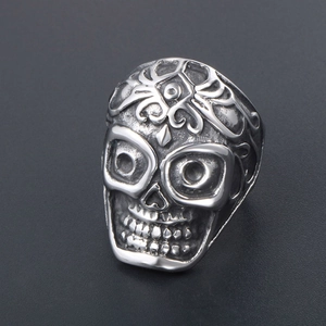Gothic skull ring for men in vintage silver with intricate Mexican sugar skull patterns