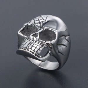 Vintage punk silver stainless steel skull ring with distressed finish and lattice detail