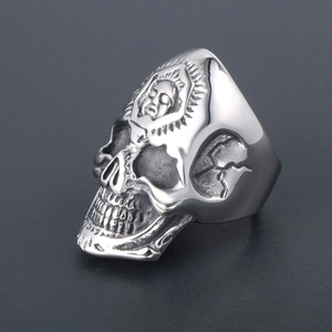 Vintage gothic skull ring in matte silver stainless steel with sun engraving for men