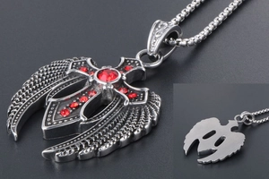 Gothic Kreuzkette mit Flügeln und roten Strasssteinen auf Edelstahl-Anhänger