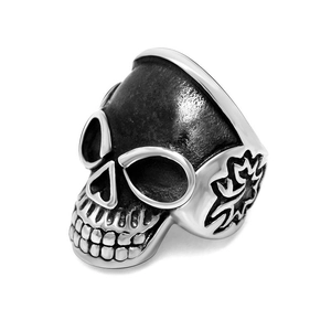Vintage skull ring in silver titanium steel with gothic engraved side leaf patterns