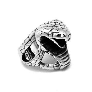 Bague tête de cobra rétro en acier inoxydable avec écailles détaillées style gothique