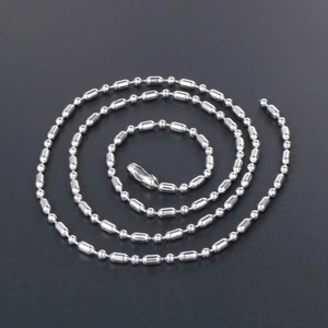 Collier à perles cylindriques en acier inoxydable poli avec surface lisse et fermoir sûr