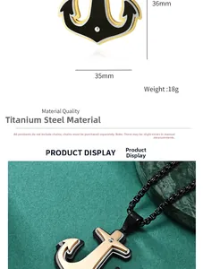 Détail macro du pendentif ancre bicolore 36mm avec spécifications de taille et poids