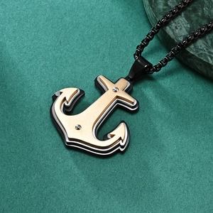 Collier pendentif ancre marine triple couche en acier inoxydable doré et argent brossé