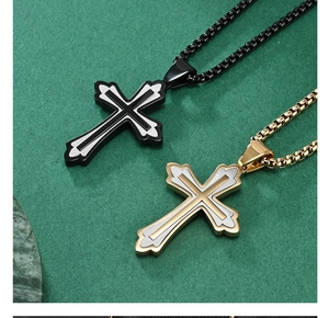 Détails de pendentifs croix double couche en acier inoxydable avec finition en métal brossé
