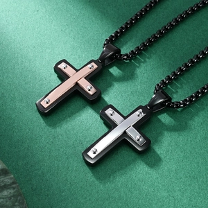 Colliers croix bicolores en acier inoxydable industriel avec rivets et chaîne noire