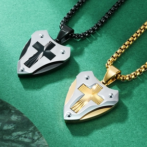 Collana con Pendente a Croce e Scudo Meccanico da Uomo in Acciaio Inossidabile Gioielli Punk Bicolore con Catena Veneziana