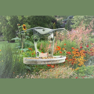 Vogelhäuschen aus Acryl für Fenster mit Saugnäpfen und Dach im Gartenambiente
