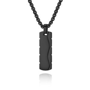 Minimalistische schwarze Edelstahl-Halskette mit Wellentextur-Anhänger und Rolo-Kette