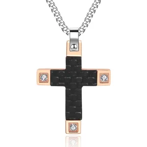 Collana con Ciondolo a Croce in Acciaio Inossidabile da Uomo Vintage con Trama in Fibra di Carbonio Oro Rosa Nero Strass