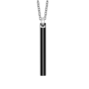 Collier minimaliste en acier inoxydable avec pendentif cylindrique noir mat sur chaîne en O