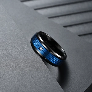 Bague classique bicolore pour homme en acier inoxydable avec bande bleue et zircon