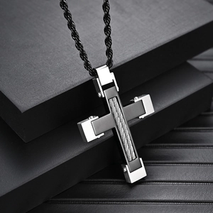 Collier avec pendentif croix en acier inoxydable et câble avec chaîne noire homme