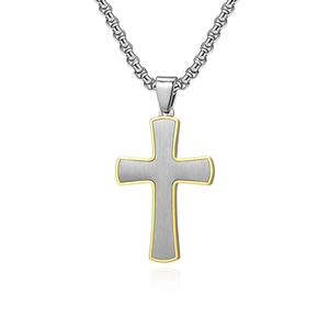 Collier croix minimaliste bicolore en argent brossé et or avec une chaîne maille vénitienne