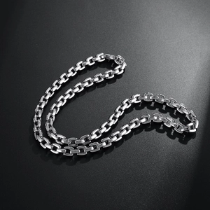 Collier chaîne à maillons rectangulaires en acier inoxydable argenté poli pour hommes