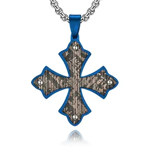 Collier Pendentif Croix Gothique en Acier Inoxydable pour Hommes Pendentif à Rivets Industriels Rétro avec Chaîne Maille Miroir Bijoux Cadeau