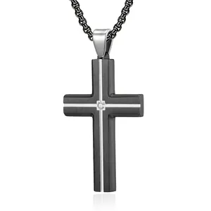 Collana con Ciondolo a Croce Bicolore in Acciaio Inossidabile Sabbiato Intarsiato con Strass Gioielli Religiosi per Uomo Donna Accessorio