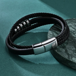 Bracelet multicouche en cuir tressé noir pour homme avec fermoir magnétique en acier
