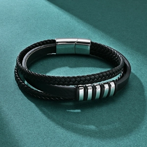 Bracelet multicouche en cuir tressé noir pour homme avec fermoir magnétique et anneaux argent