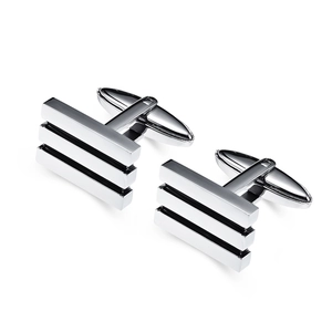 Boutons de manchette homme en acier argenté avec design géométrique minimaliste