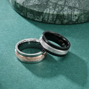 Cross-rhombic spinner rings in silver and black stainless steel for men and women