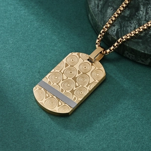 Collana da uomo con piastrina dorata in acciaio inossidabile e catena box
