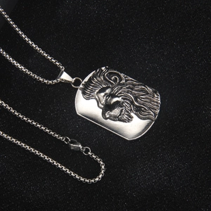Collier médaillon lion vintage pour hommes avec pendentif gravé en acier et chaîne à mailles