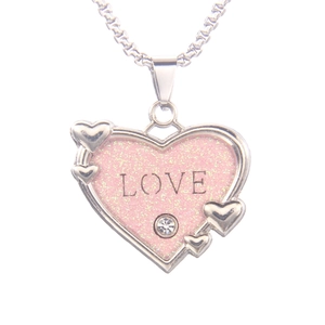 Rosa Herz-Halskette mit LOVE-Schriftzug und funkelndem Zirkonia an silberner Metallkette