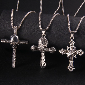 Collier Gothique Croix Crâne pour Hommes Pendentif en Acier Inoxydable et Alliage Vintage Punk Hip Hop Rock Bijoux