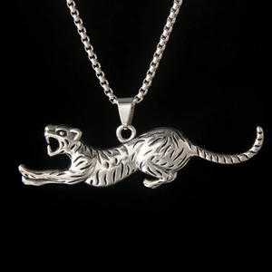 Hip Hop Jumping Leopard Pendant Necklace For Men Women Stainless Steel Box Chain Alloy Animal Panther Sweater Chain Jewelry
