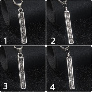 Collier rétro en acier inoxydable avec pendentif carré et inscriptions zen bouddhistes