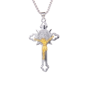 Collier croix double couche en acier inoxydable pour homme avec crucifix Jésus doré