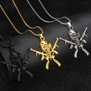 Collier Pendentif Squelette Double Fusil Punk pour Homme en Acier Inoxydable Alliage Style Goth Hip Hop Bijoux Accessoires