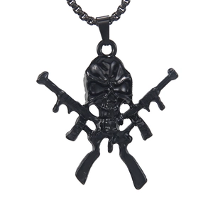 Collier punk pour homme en acier inoxydable avec pendentif crâne et fusils croisés sur chaîne